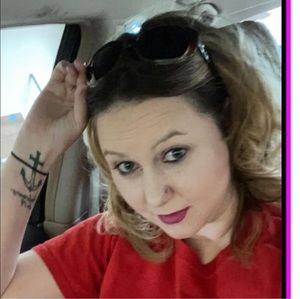 Meet your Posher, Mandy